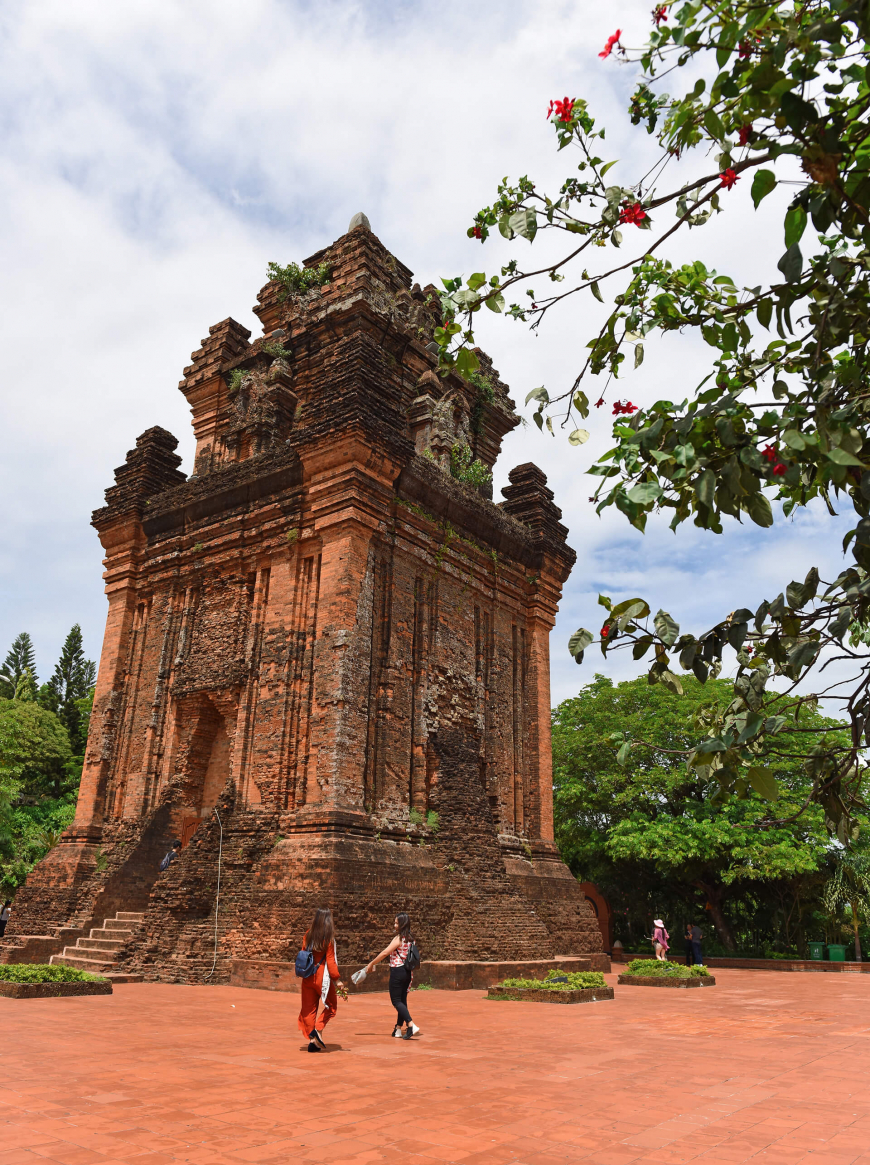 Phu Yen - Nhan Tower