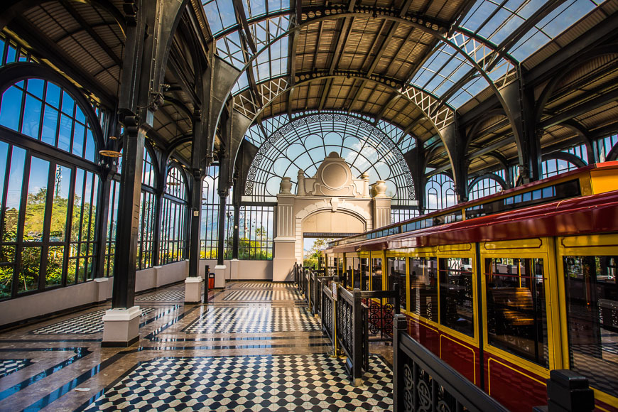 hotel de la coupole train station