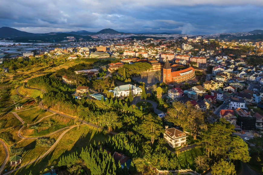 Vietnam Romantic Vacation - Da Lat Valley of Love